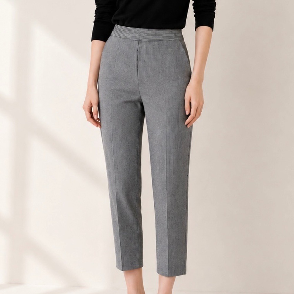 Liz Claiborne New York Hepburn Seersucker Crop Pants Petite 4P Black W Stripe
